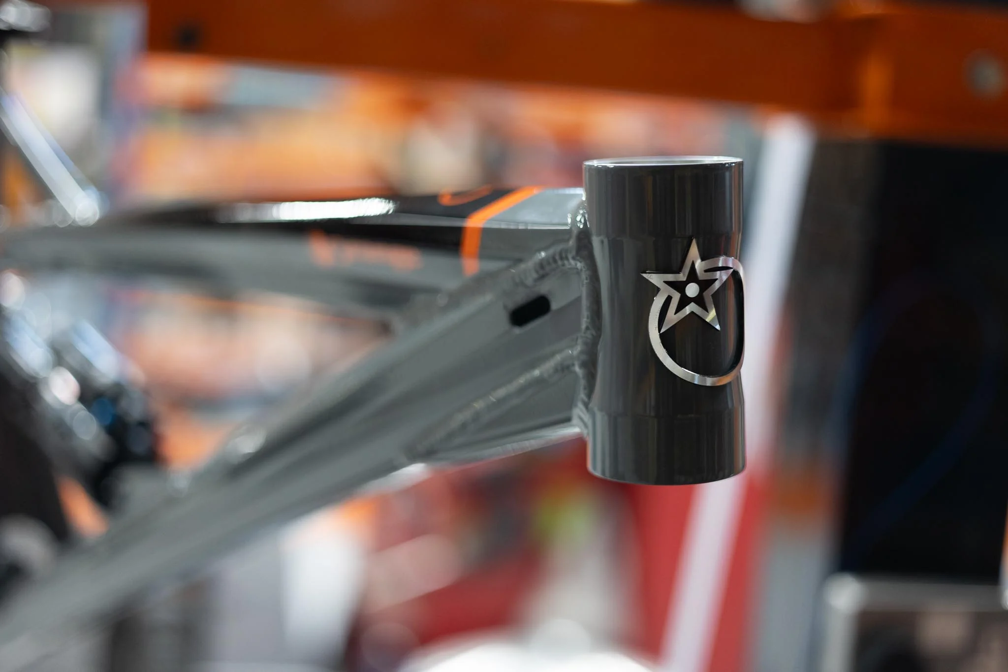 2021 Switch 6 Frames Performance shock Norlando Grey - Image 3